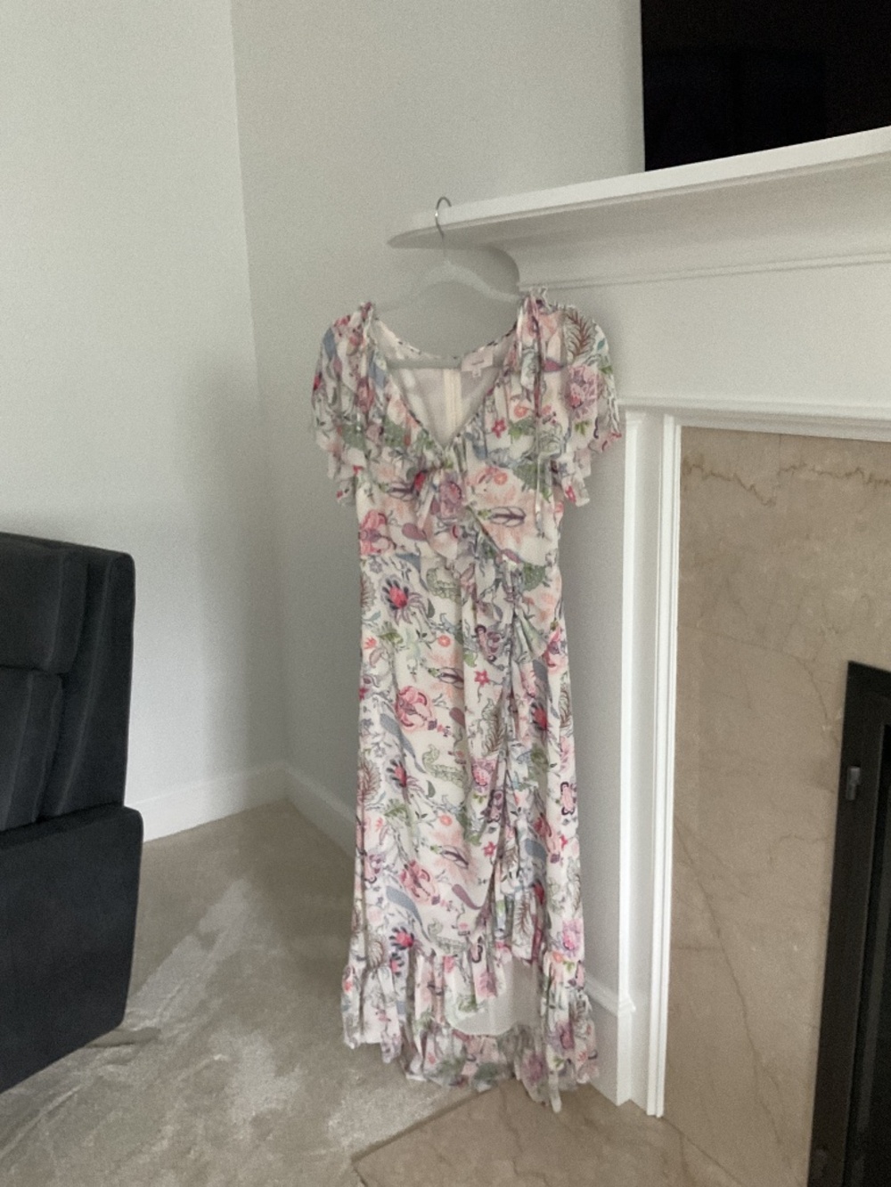 CINQ A SEPT size 4, white, pale, pink, pale blue dress